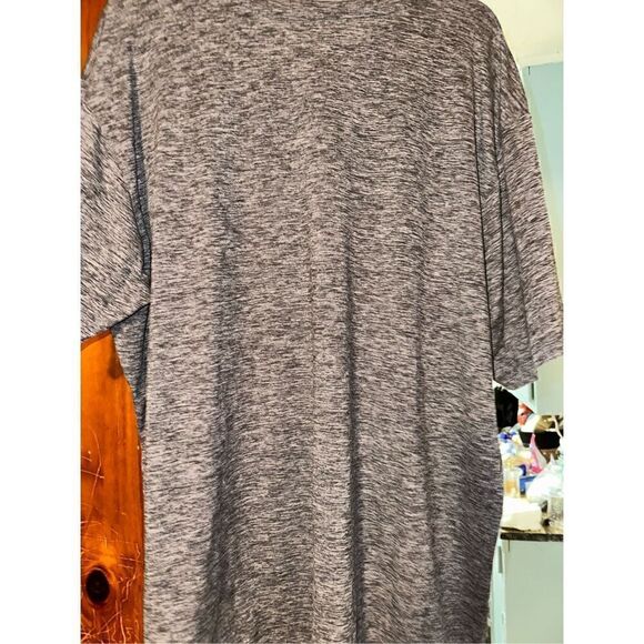 Columbia V-neck short sleeve Gray Shirt Men size XXL - Picture 3 of 4